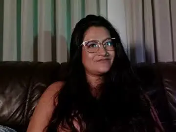 Chaturbate Free Porn Cam of deesseluxure_