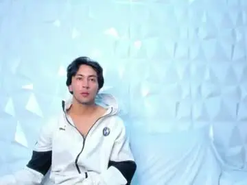 Chaturbate Live Sex Cam of xxxplosive_couple