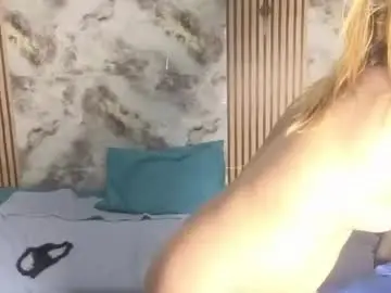 Chaturbate Live Sex Cam of rosse_meyer