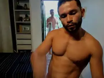 Chaturbate Live Porn of travis_bakerr