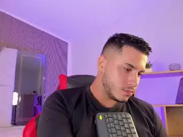 Chaturbate Watch Live Sex Cams of axel_grey_