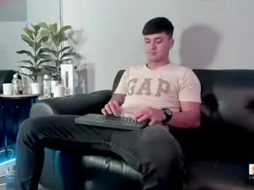 Chaturbate Sex Cam of cristopher_strong