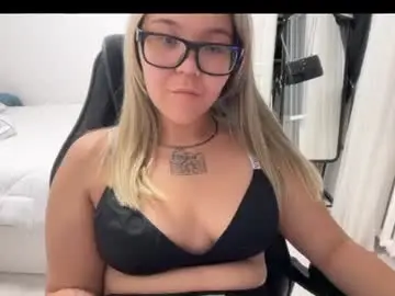 Chaturbate Live Sex Cam of viva_lovee