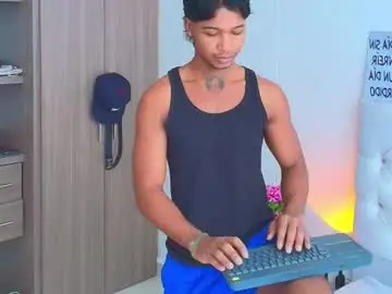 Chaturbate Live Porn of cassian_gold