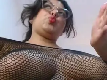 Chaturbate Nude Webcam of kiara2022