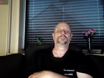 Chaturbate Watch Live Sex Cams of hardmrlazy