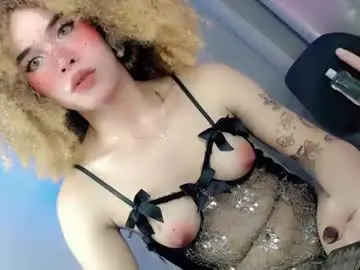 Chaturbate Sex Cam of lucy_juicy18