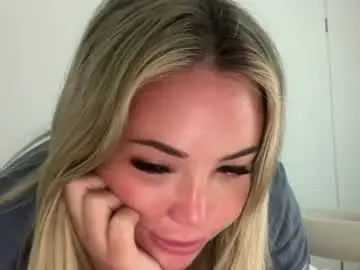 Chaturbate Sex Cam of averybabyyx