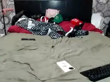 Chaturbate Live Sex Cam of becky_cee
