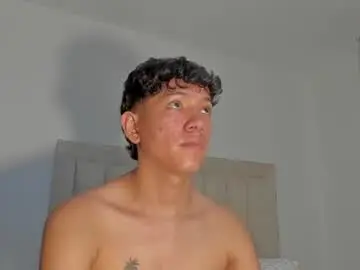 Chaturbate Live Sex Cam of iamjulian_