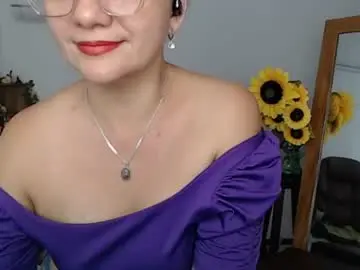 Chaturbate Adult Video Chat of lilly_milf