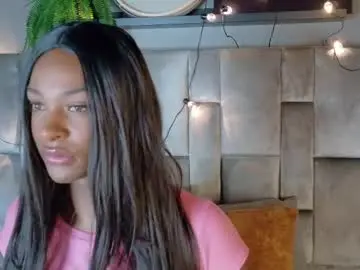 Chaturbate Live Sex Cam of nahomicampbell_
