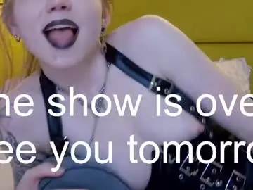 Chaturbate Live Sex Cam of lessysweety