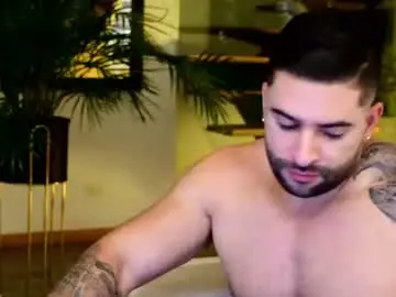 Chaturbate Live Sex Cam of lukhass