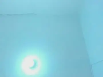 Chaturbate Live Sex Cam of zoe_ross1