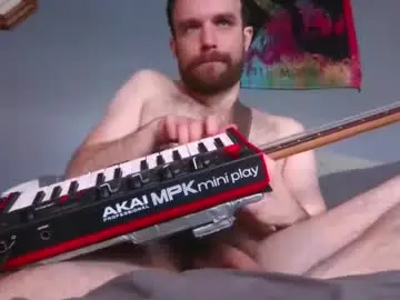 Chaturbate Live Sex Cam of hpluvscash