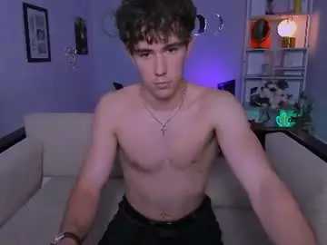 Chaturbate Live Sex Cam of astren_villo
