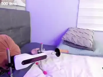 Chaturbate Live Sex Cam of bella_milff