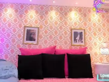 Chaturbate Watch Live Sex Cams of saraavila_