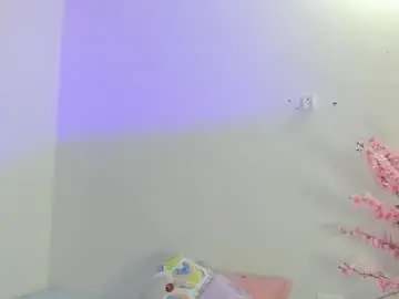 Chaturbate Watch Live Sex Cams of emyiiiii
