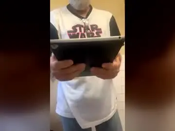 Chaturbate Live Porn of guamwolf671