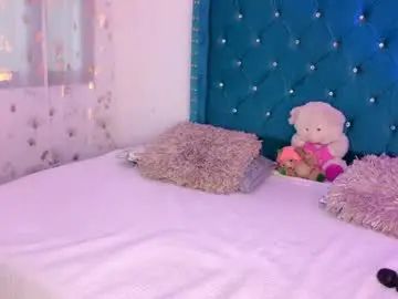 Chaturbate Free Live Porn of lilly_peach22