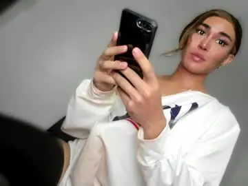 Chaturbate Best live sex cam show of transnextdoor_