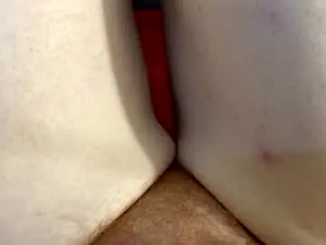 Chaturbate Live Sex Cam of mykittyneedsuu