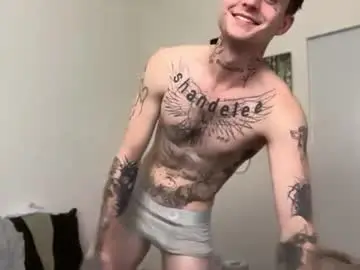 Chaturbate Free Porn Cam of prettyboyszn