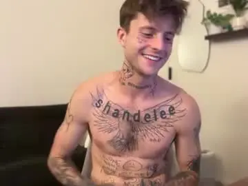 Chaturbate Live Sex Cam of prettyboyszn