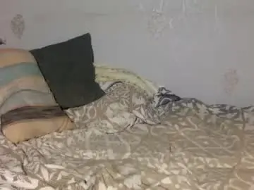 Chaturbate Live Sex Cam of thepyngwieee