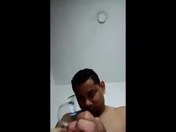 Chaturbate Live Sex Cam of waltherfeet_