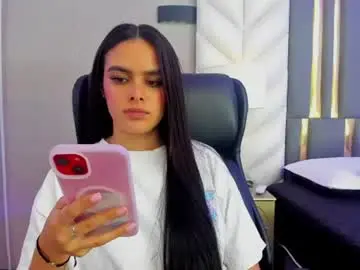 Chaturbate Nude Webcam of chloeharper_