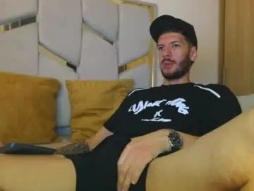 Chaturbate Live Sex Cam of max_tayloor