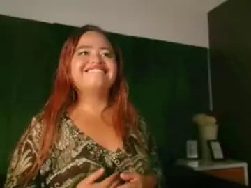 Chaturbate Live Sex Cam of alana_petite