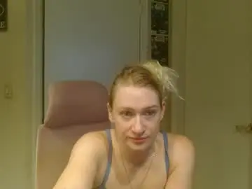 Chaturbate Adult Webcams of braindeadbetty
