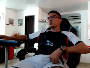 Chaturbate Sex Chat of damyan_2003