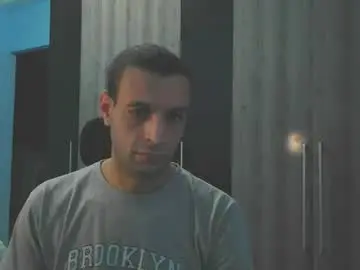 Chaturbate Live Sex Cam of ronnispoto