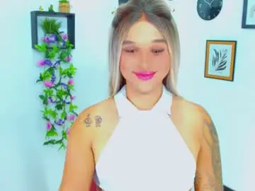 Chaturbate Best live sex cam show of zoeschmmit