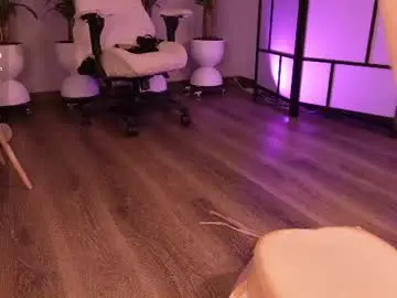 Chaturbate Watch Live Sex Cams of lau__1