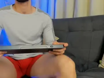 Chaturbate Live Sex Cam of ronny_colton