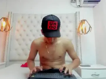 Chaturbate Live Sex Cam of carl_west2