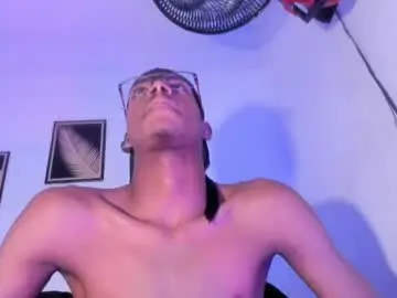 Chaturbate Best live sex cam show of criss_zuri