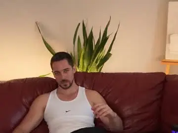 Chaturbate Live Sex Cam of mrgreeneyes01