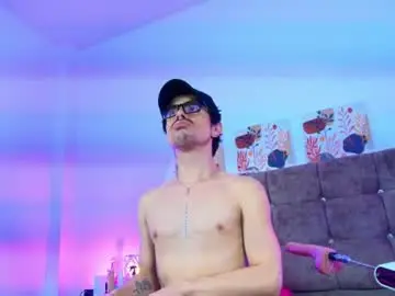Chaturbate Live Porn of ethan_briggs