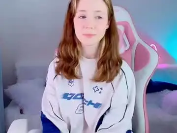 Chaturbate Live Sex Cam of poompoompeach_
