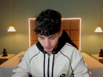 Chaturbate Free Live Porn of alejootwink