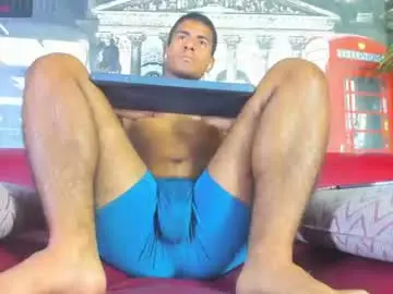 Chaturbate Live Porn of maxi_eli16