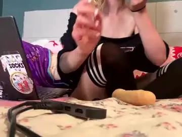 Chaturbate Adult Video Chat of meadowmoon3