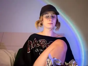 Chaturbate Free Porn Cam of meadowmoon3